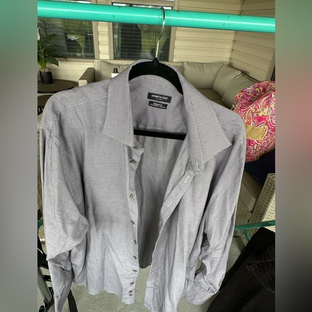 Kenneth Cole Men's Black and White Striped Shirt